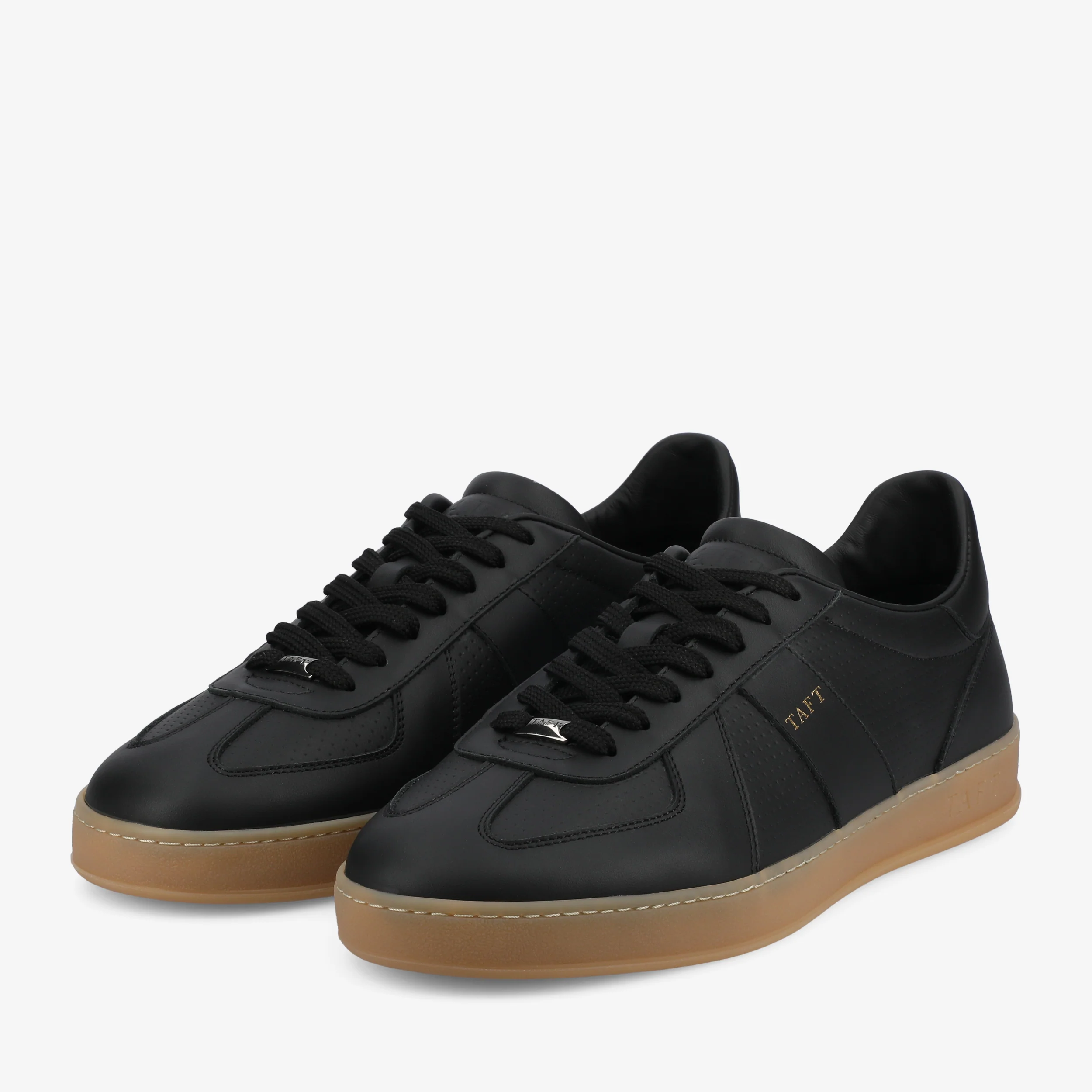 The Gatsby Sneaker in Black - Image 2