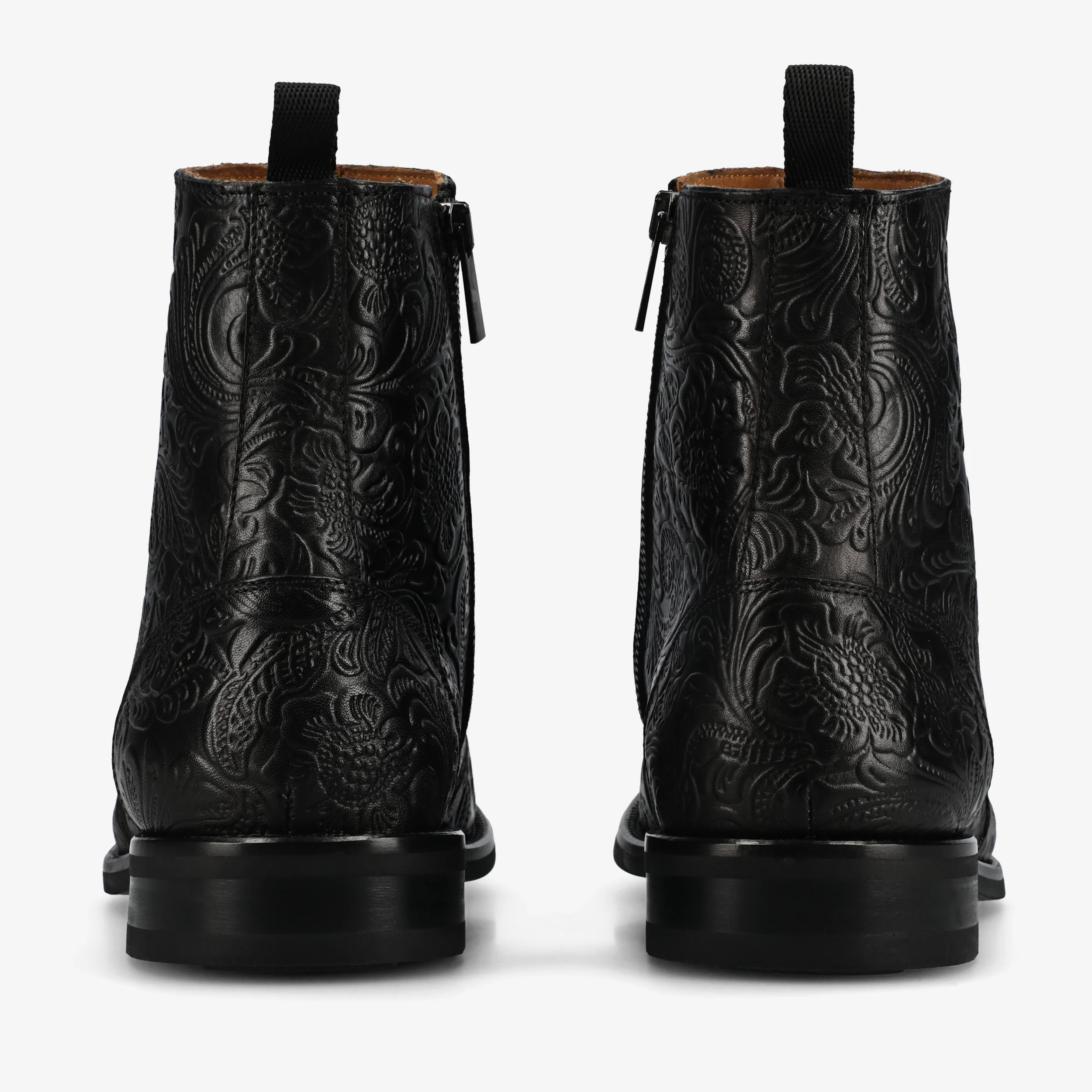The Lewis Boot in Noir Viejo - Image 6